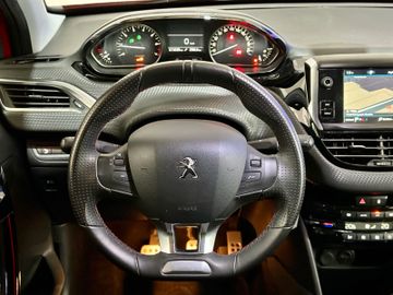 Fahrzeugabbildung Peugeot 208 Allure*GT Line*NAVI*LED*Klima*1.Hand