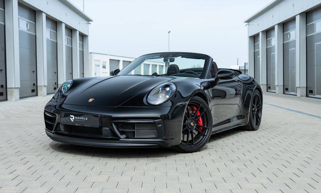 Porsche 992 Carrera 4 GTS Cabrio - 1. Hand - Lift