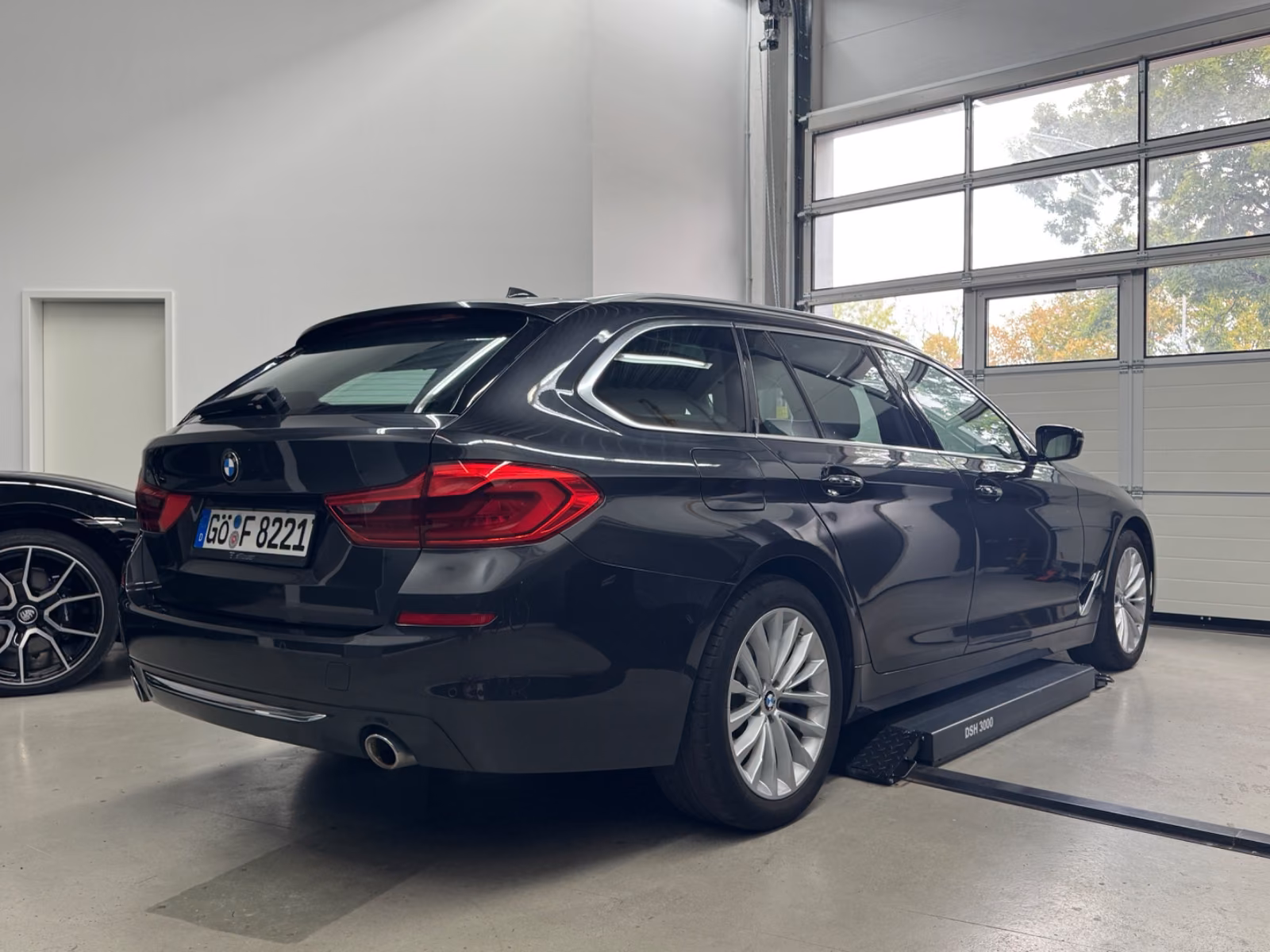 BMW 520dT LuxLine Pano Keyless NaviProf HifiPro