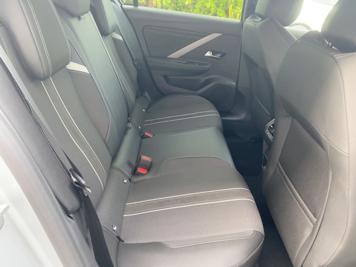 Opel Astra - Bild 12