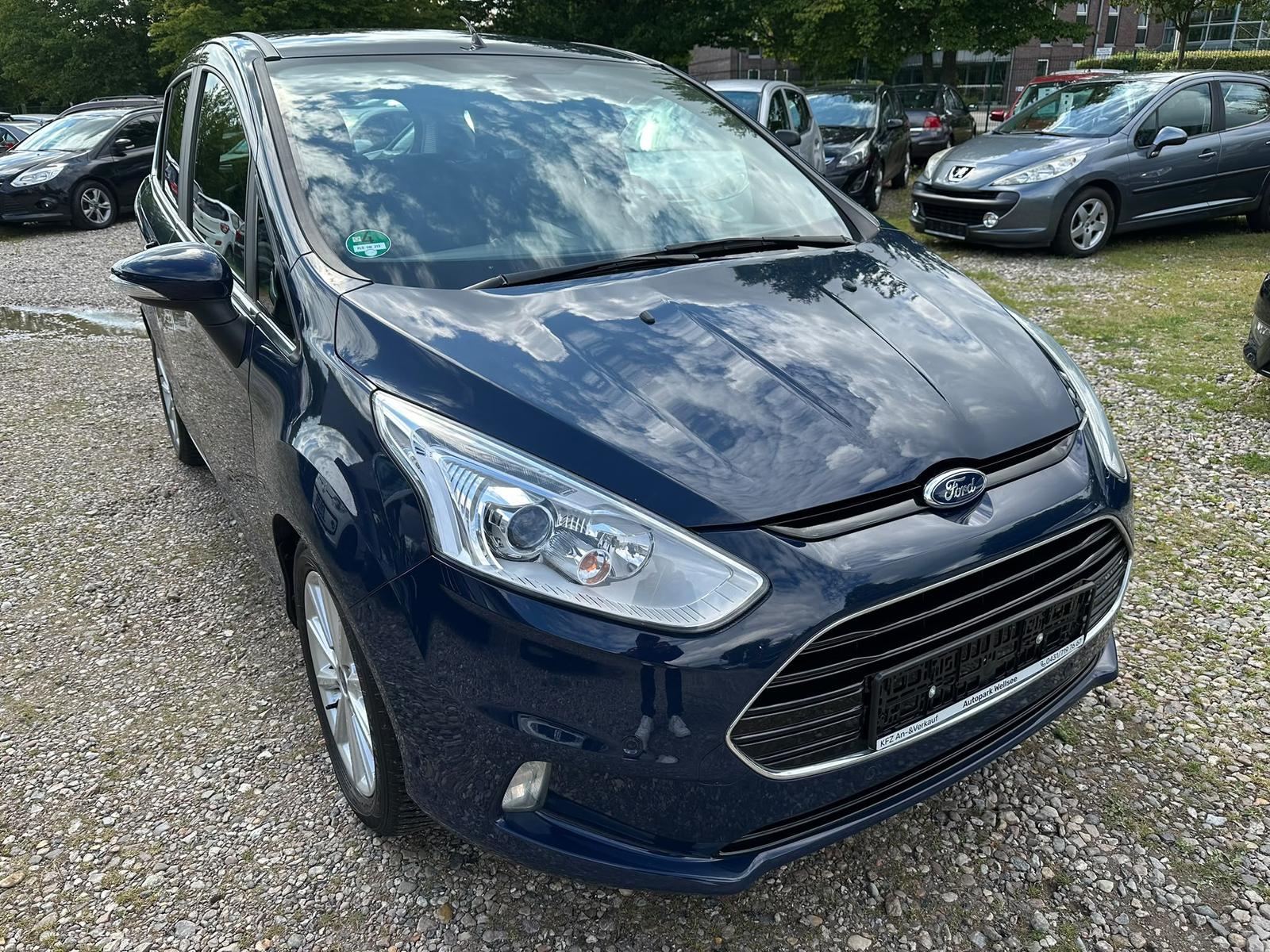 Ford B-MAX Titanium 1.6 Automatik SHZ* AHK*