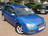 Ford Focus Turnier Titanium Xenon Sitzheiz PDC Sony - Ford Focus aus 2005: Kombi