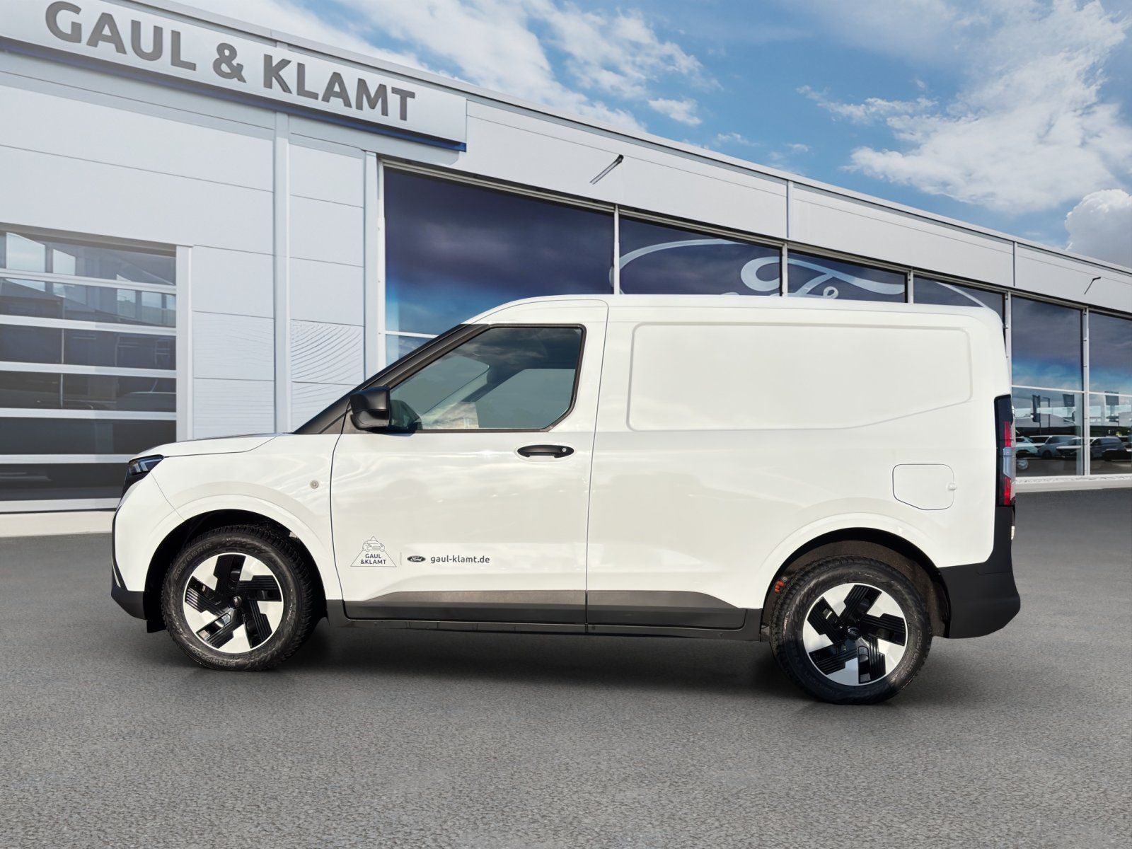 Fahrzeugabbildung Ford Tourneo Courier BEV Trend eMotor