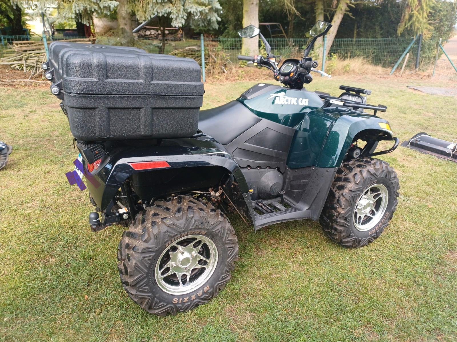 Arctic Cat 550 2014 — салон
