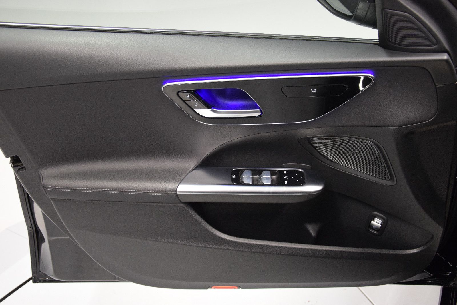 Fahrzeugabbildung Mercedes-Benz C 180 T-Modell Avantgarde MBUX Ambiente Kamera