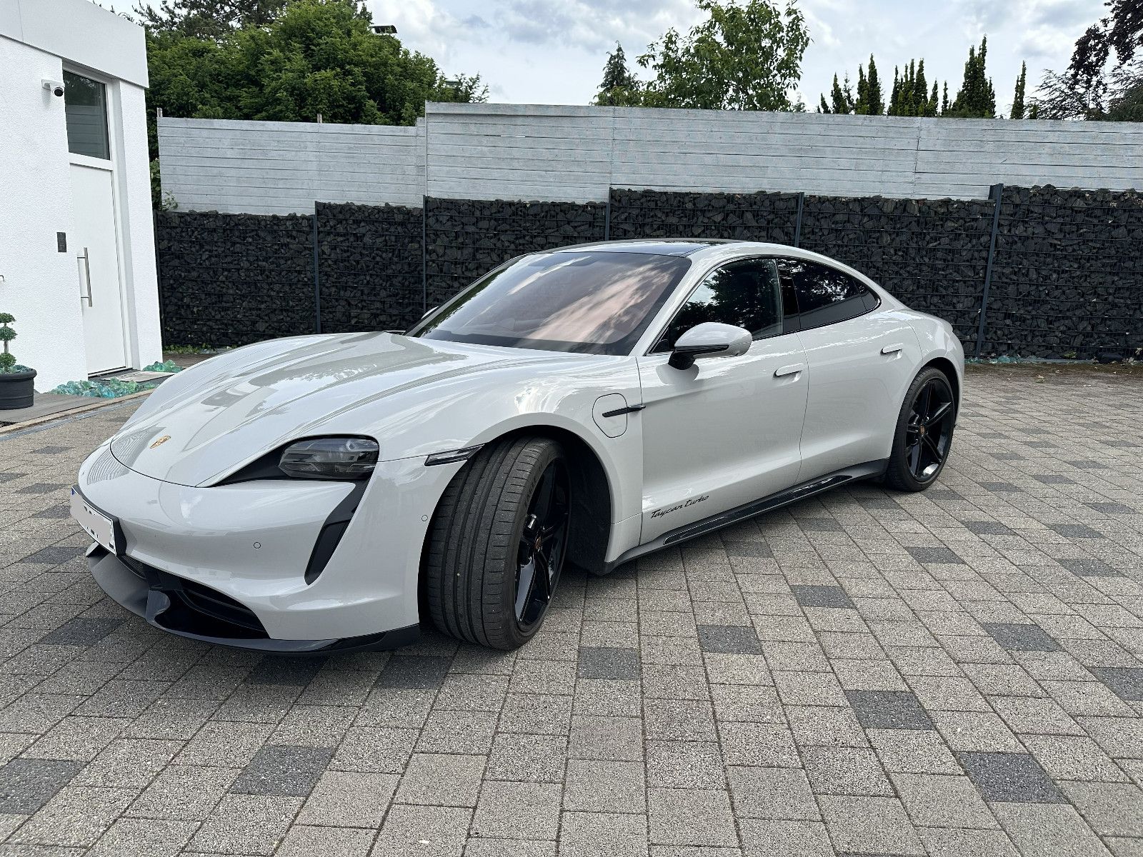PORSCHE Taycan Turbo 