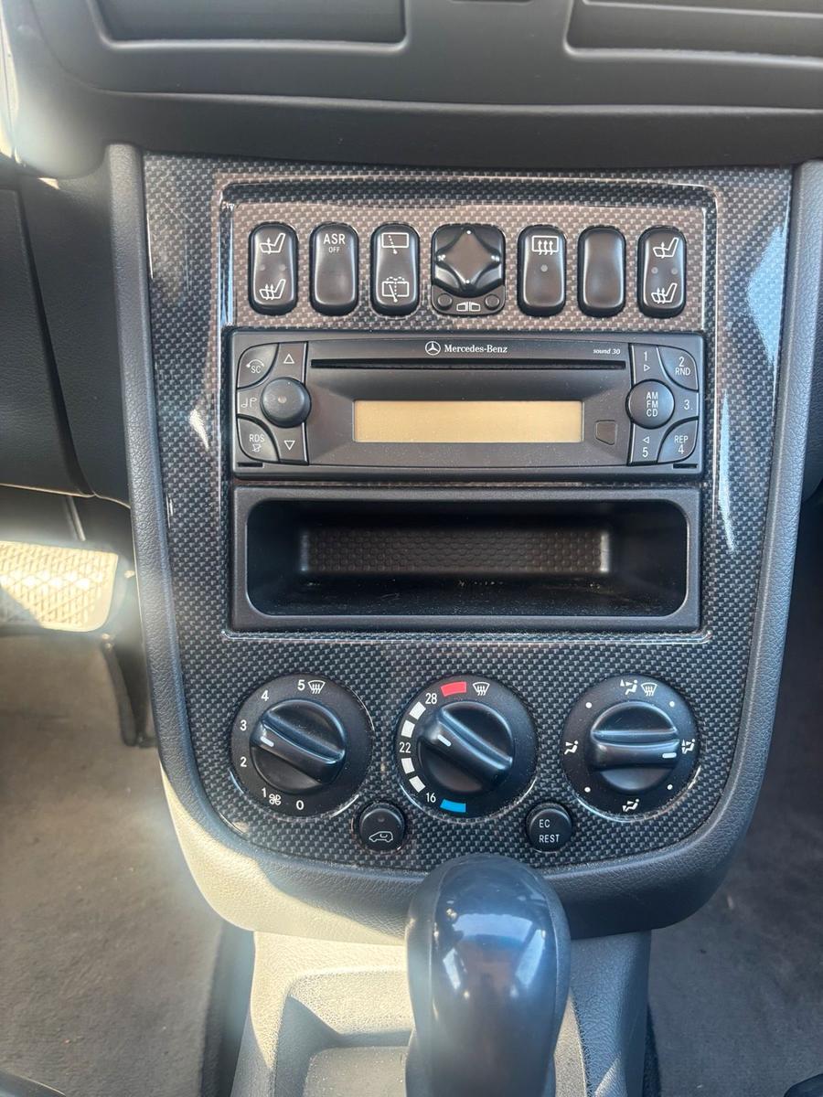 Mercedes-Benz Vaneo 2005 — photo 10