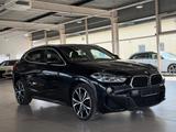 BMW X2 xDrive 20i M Sport Aut. LED NAVI HUD AHK - BMW X2 Benzin Gebrauchtwagen
