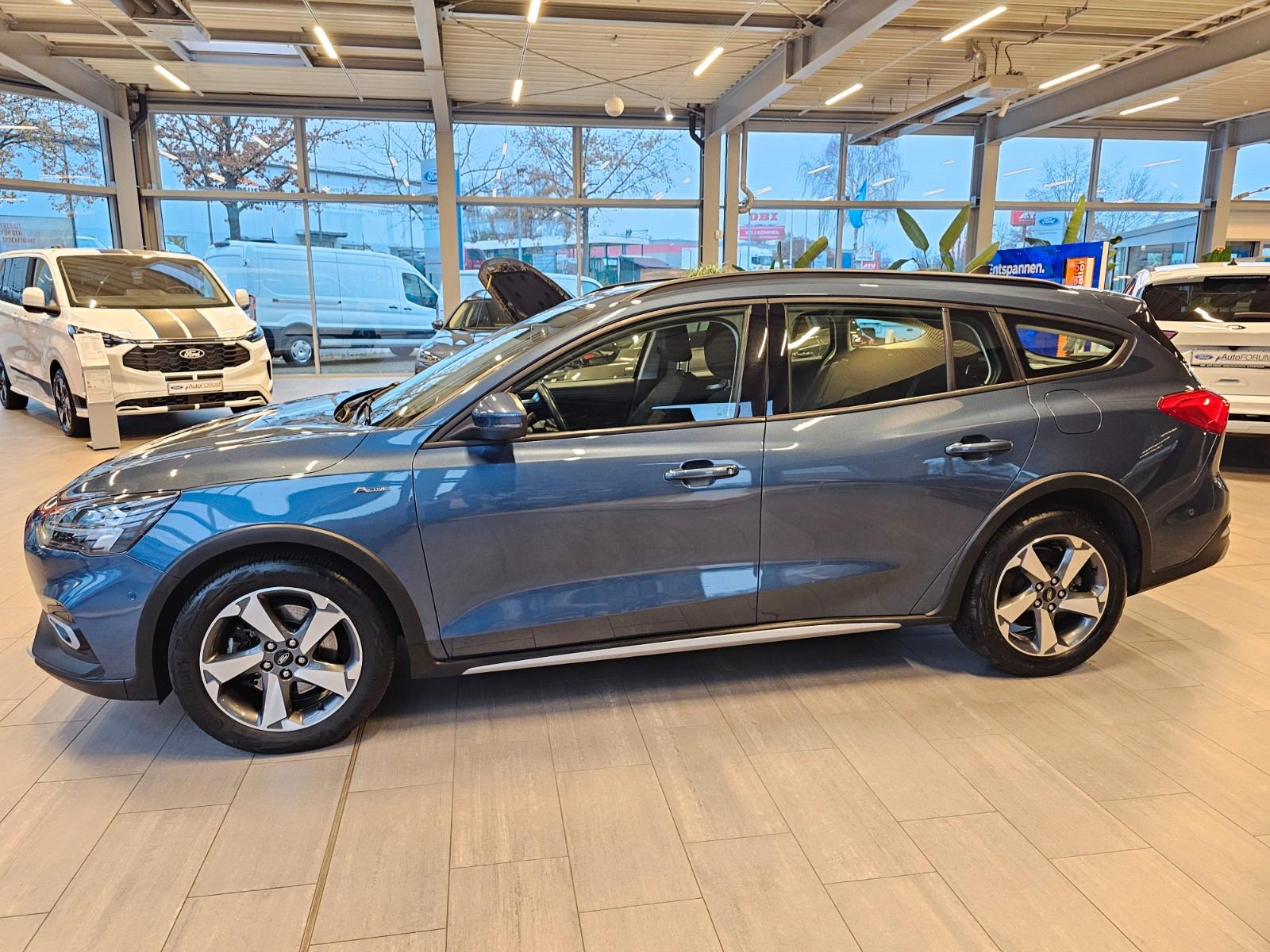 Ford Focus Turnier Active LED, Navi