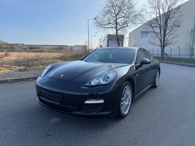 Porsche Panamera 4 S