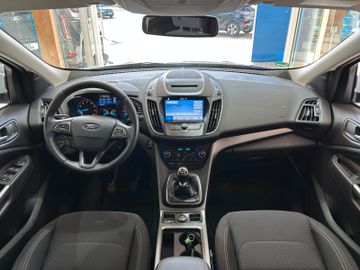 Ford Kuga Cool & Connect