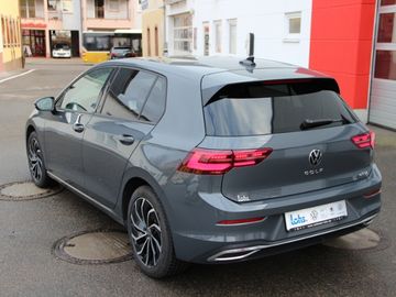 Volkswagen Golf VIII 1.5 eTSI DSG Active AHK LED HUD ACC