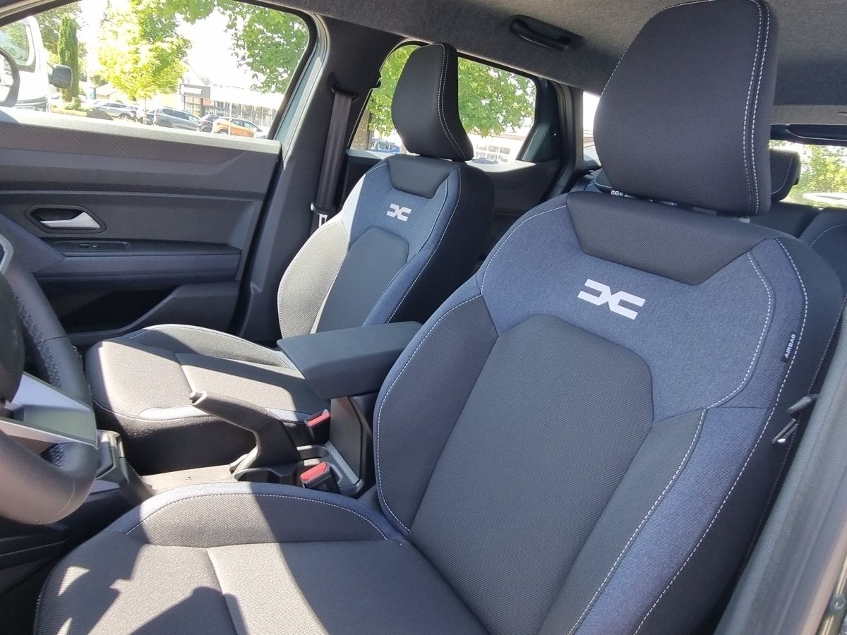Fahrzeugabbildung Dacia Duster Expression Eco-G 120