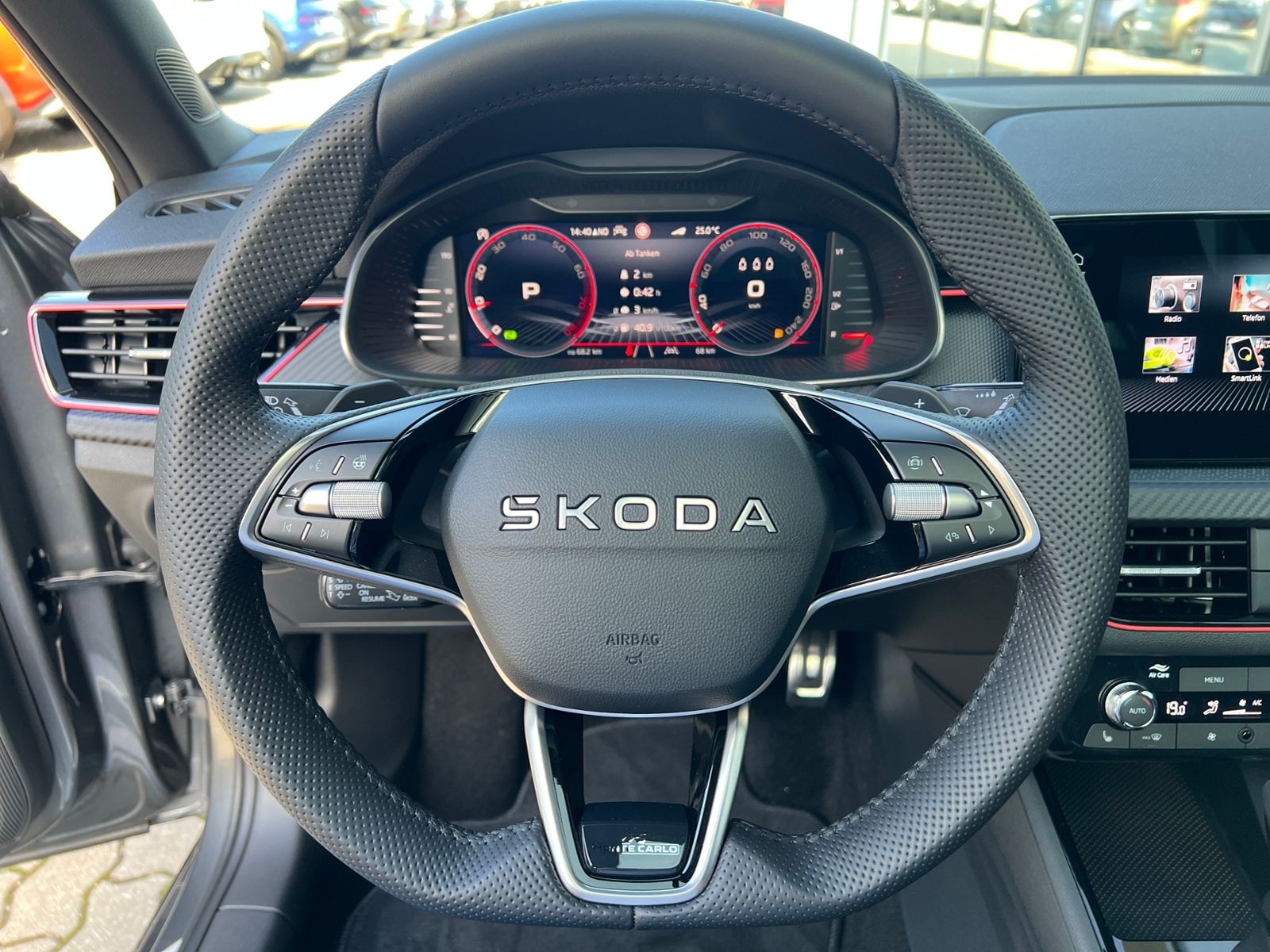 Fahrzeugabbildung SKODA Kamiq Monte Carlo 1.5 TSI DSG *AHK vorb., Matrix