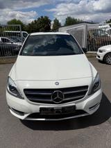 Mercedes-Benz B 200 Automatik Teilleder Navi Anh. - Mercedes-Benz B 200 Gebrauchtwagen in Mannheim