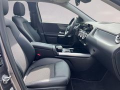 Fahrzeugabbildung Mercedes-Benz B 200 Progressive NAV+SHZ+PANO+KAM+AHK+PDC+MBUX