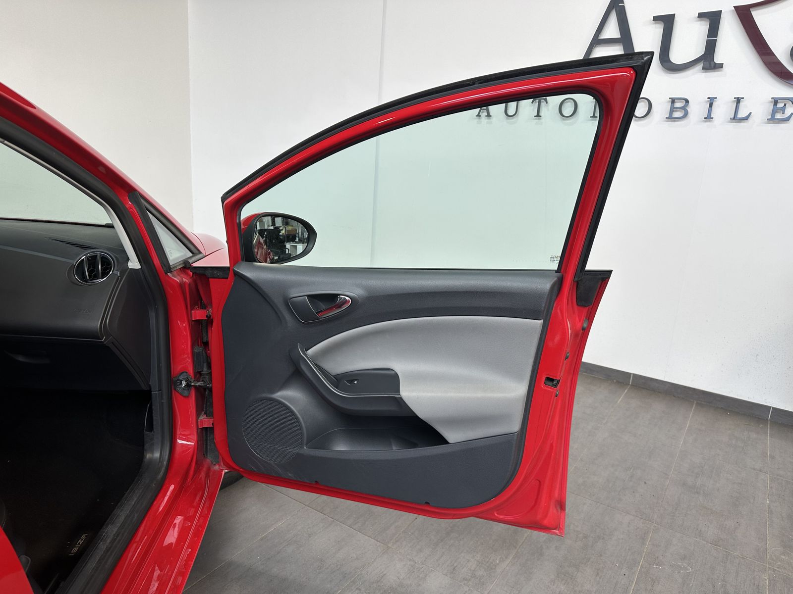 Fahrzeugabbildung SEAT Ibiza 1.4 Style Salsa NAV+SHZ+CLIMATRONIC+2Hd
