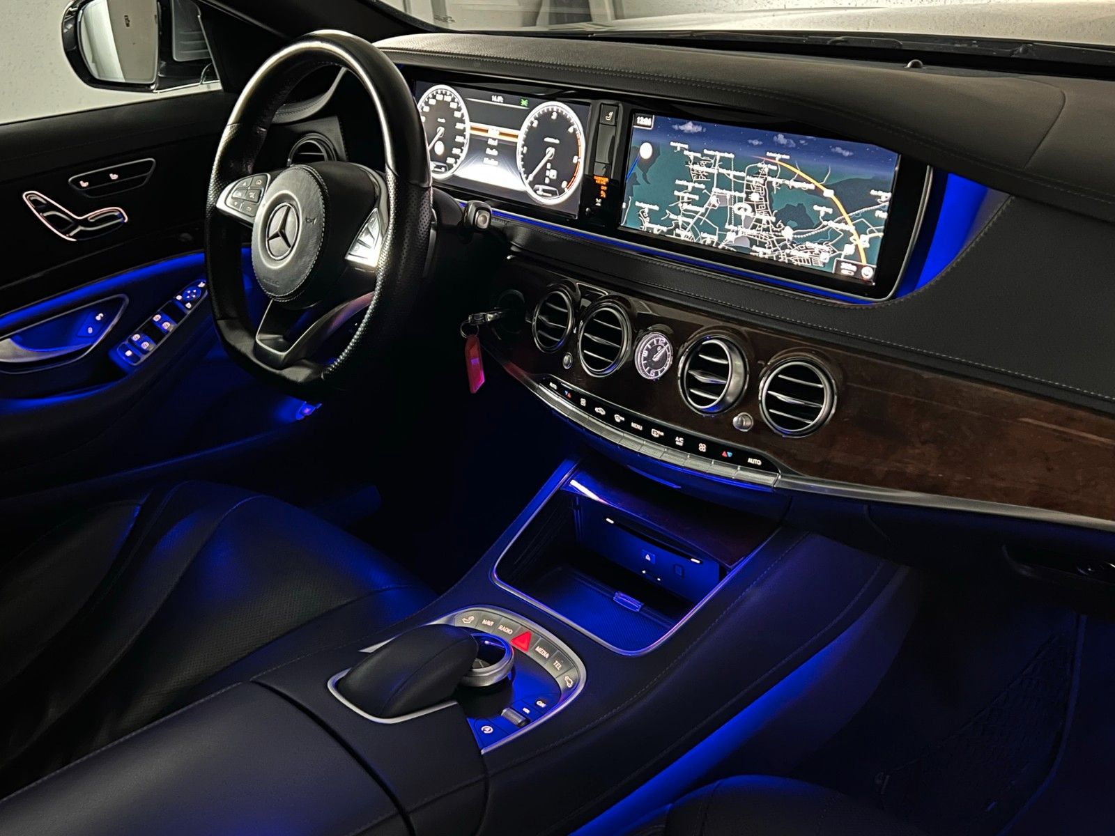 Fahrzeugabbildung Mercedes-Benz S 350 Lim. AMG-LINE/DISTRONIC/LED/PANO/360*/AMBI