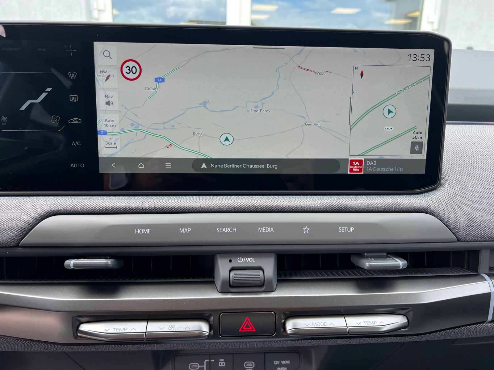 Fahrzeugabbildung Kia EV3 81.4 EARTH WIC BUS UPG