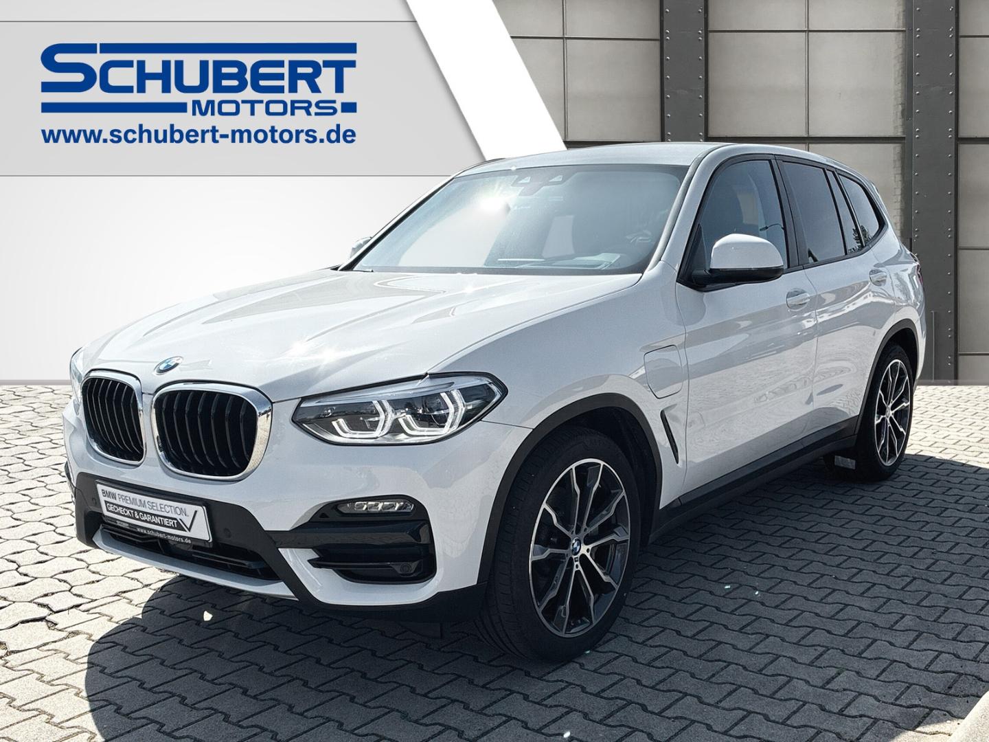 BMW X3 xDrive30e ACC HUD LEDER AHK NAVI PROF DA LED 