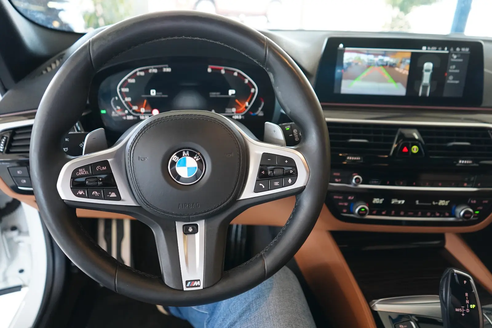 BMW 530 d Touring M Sport XENON / NAVI / LEDER / HUD