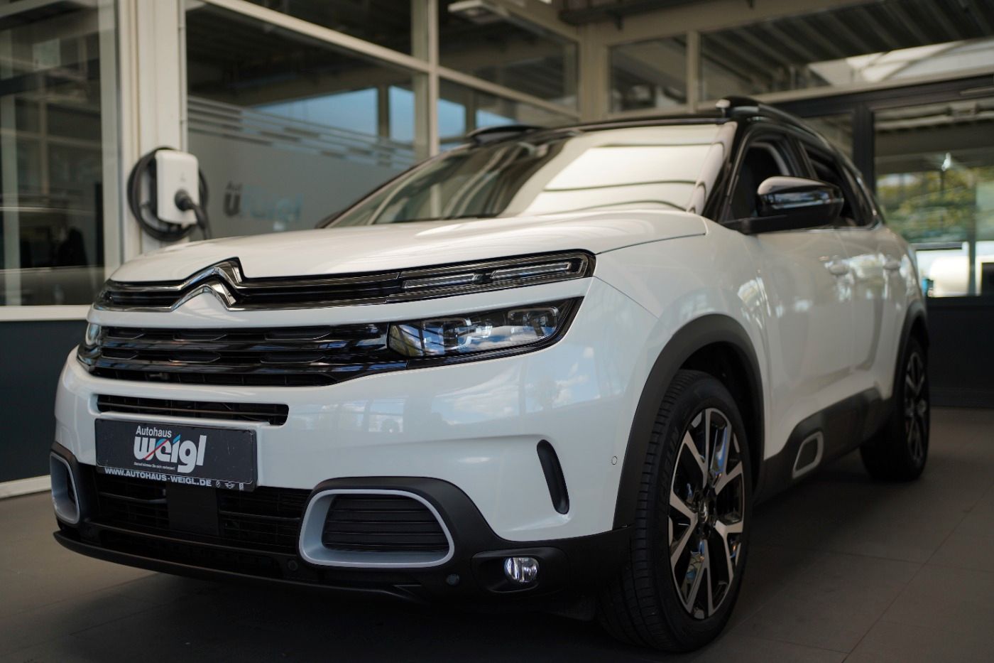 Fahrzeugabbildung Citroën C5 Aircross PureTech 180 EAT8 Shine Pack Automat