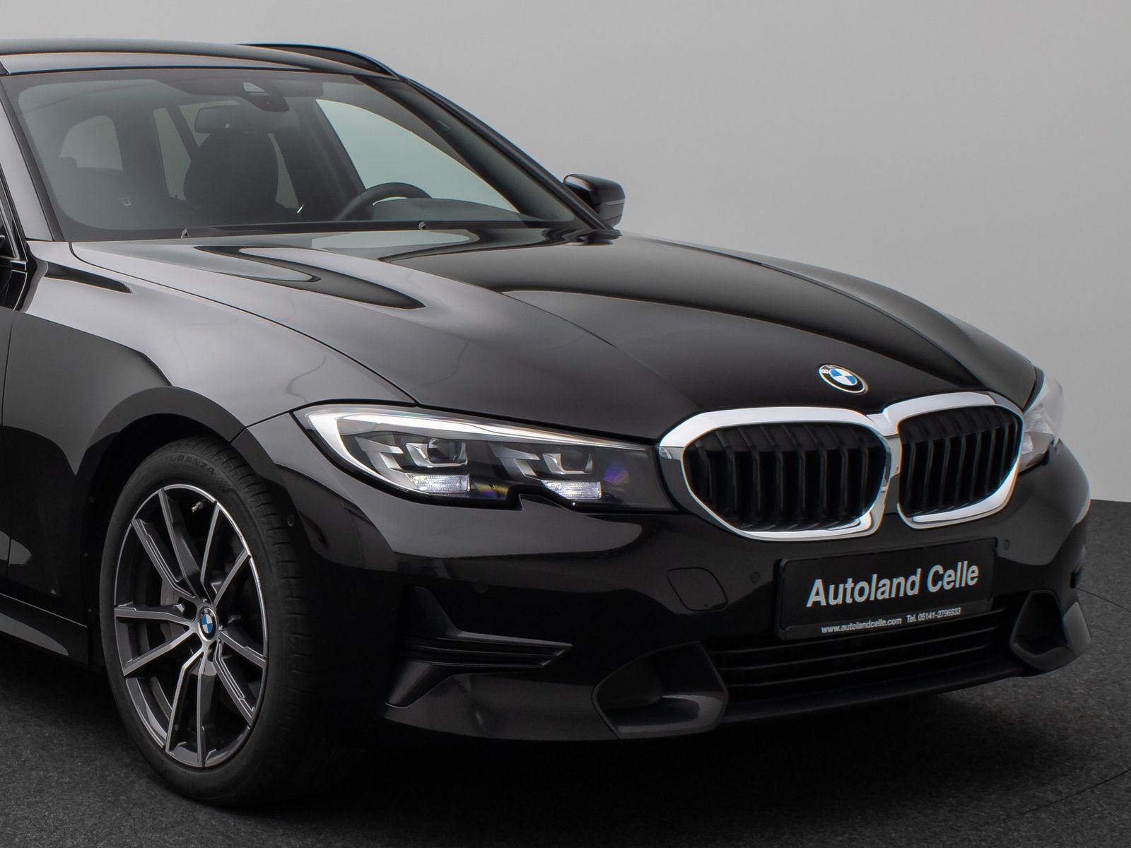 Fahrzeugabbildung BMW 330i Sport Line Kamera Lenkhz HiFi Komfort Alarm
