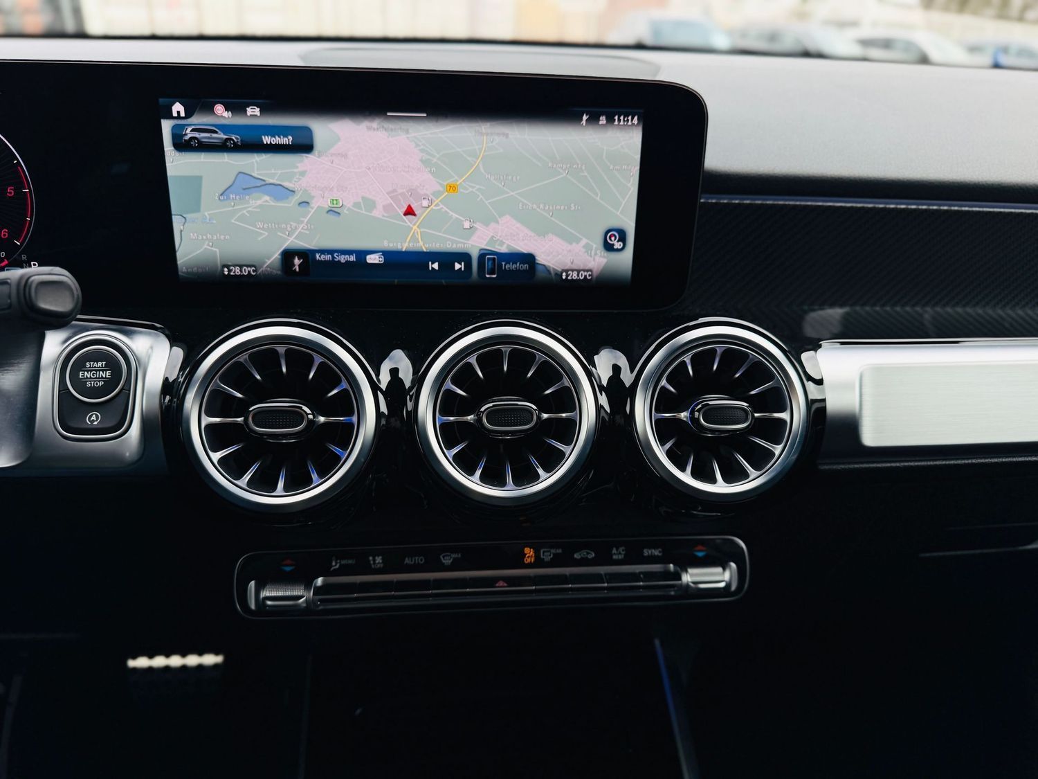 Fahrzeugabbildung Mercedes-Benz GLB 200 d AMG - Distronic, AHK, LED, EDW, RFK, K