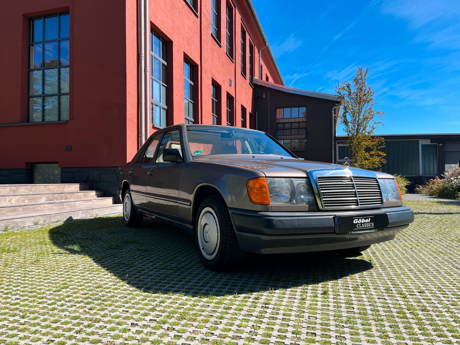 Fahrzeugabbildung Mercedes-Benz 200