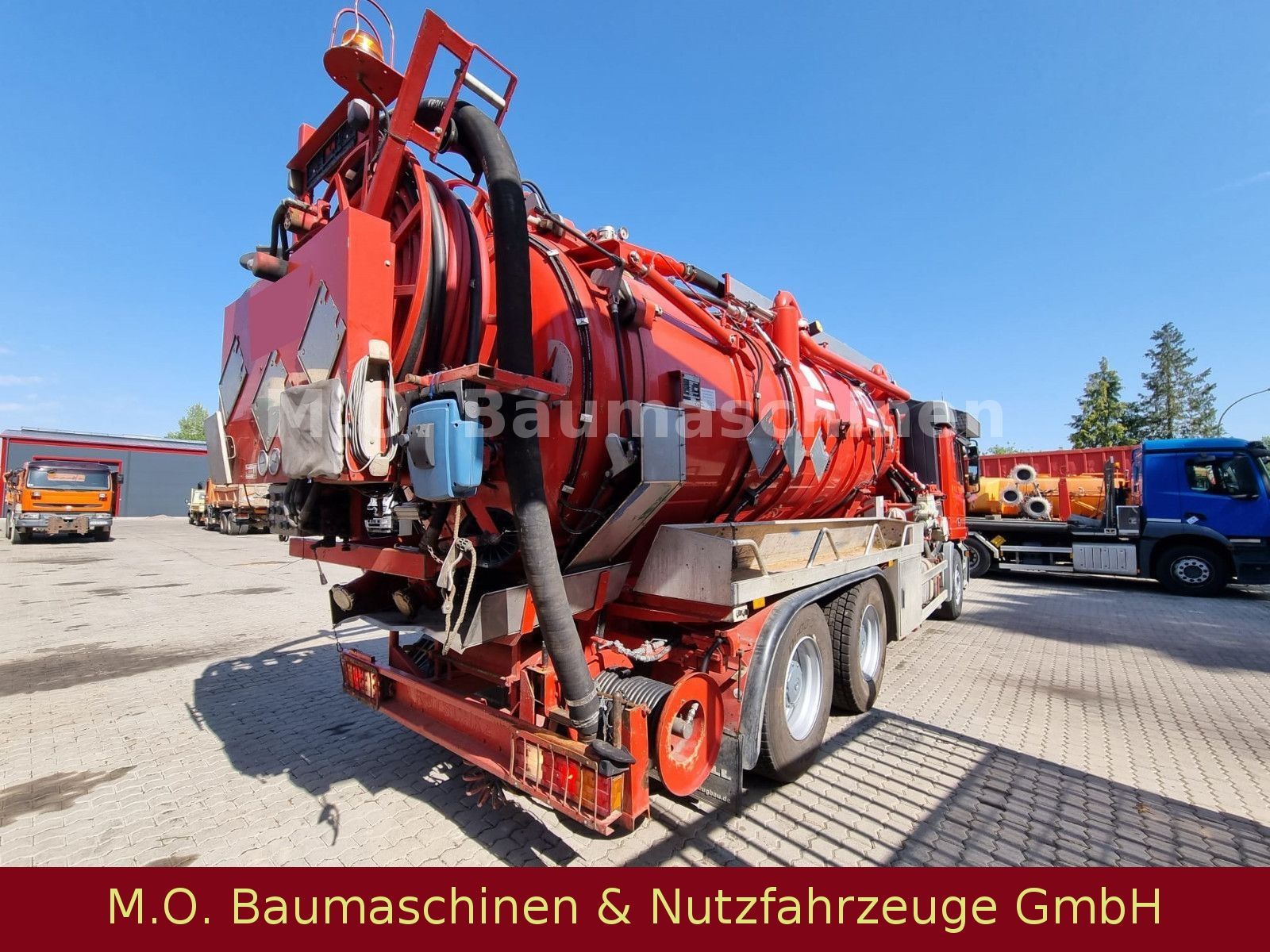Fahrzeugabbildung Mercedes-Benz Actros 2640 / 6-Zyl. / 3-Achser  / Saugwagen