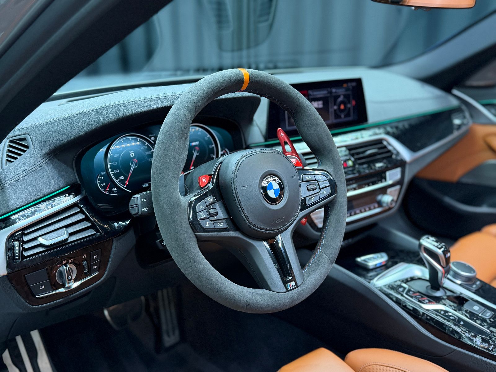 Fahrzeugabbildung BMW M5 Limousine|H&K|PANO|360°|M-DRIVERS|LCI