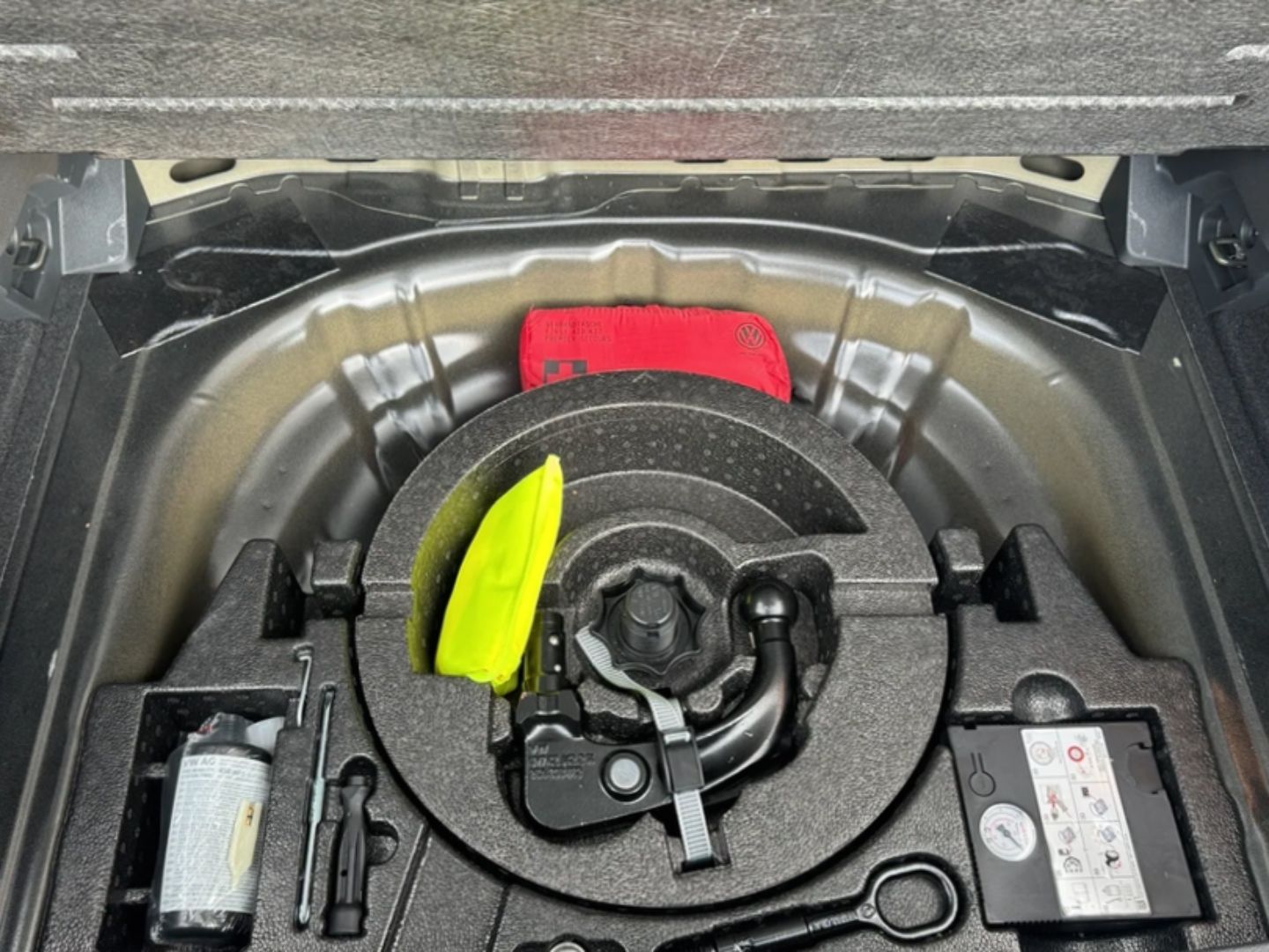 T-Roc 1.5 TSI Sport DSG *NAVI*LED*STDHZG*AHK*