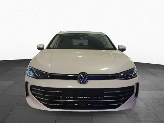 Fahrzeugabbildung Volkswagen Passat 1.5 eTSI BUSINESS MATRIX HUD NAVI SHZ KAM