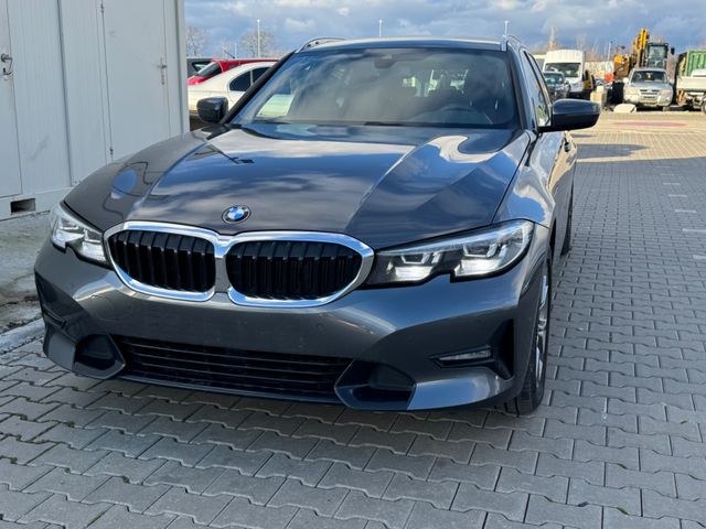 BMW 330 Baureihe 3 Touring 330 e Sport Line