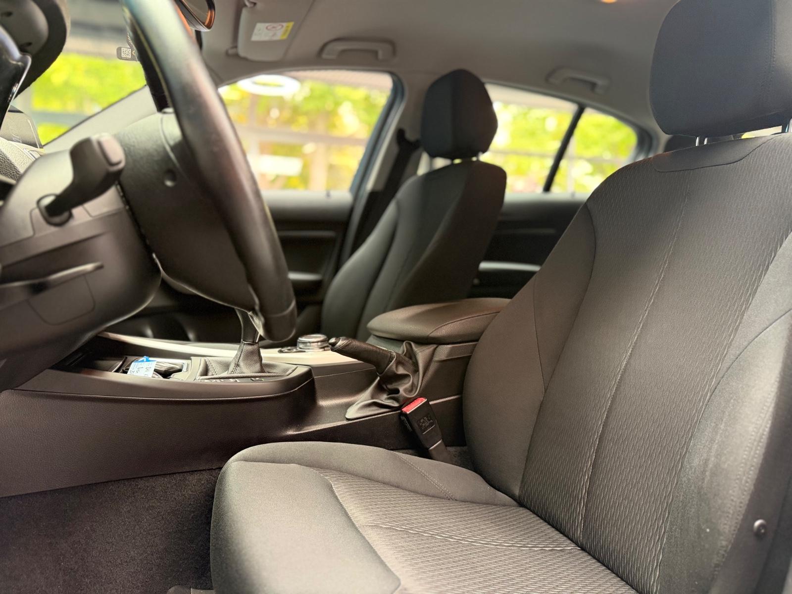 BMW 120 Limo/Xenon/KlimaA/Navi/PDC/BT/Temp.
