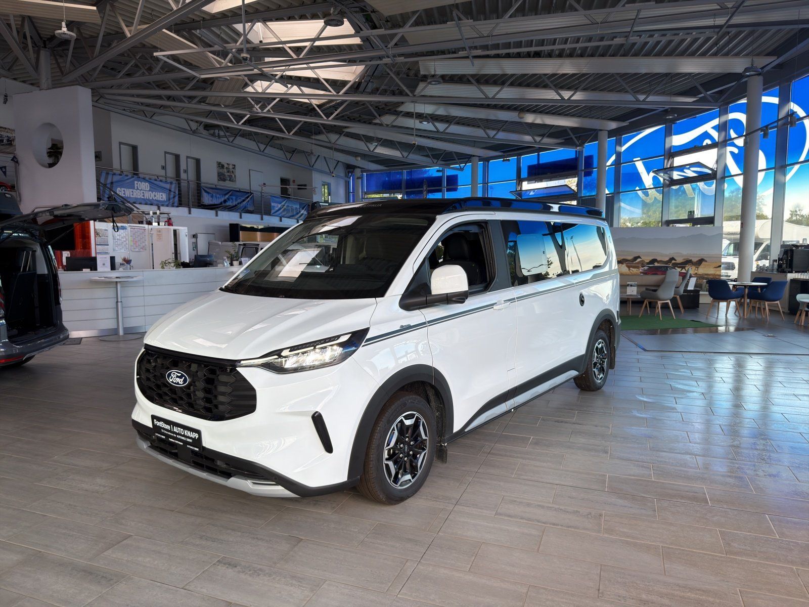 Fahrzeugabbildung Ford Nugget Camper 40 Jahre Edition Sofort Verfügbar
