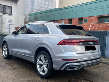 Audi Q8 - 7