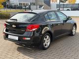 Chevrolet Cruze Hatchback LT 1.6 LPG/Tüv Neu/PDC - Chevrolet Cruze: Schwarz