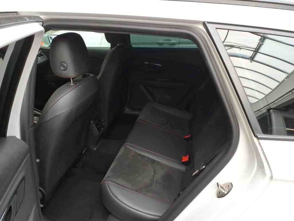 Fahrzeugabbildung SEAT Leon ST FR TSI DSG *AHK*Panodach*Cam*Navi*LED*