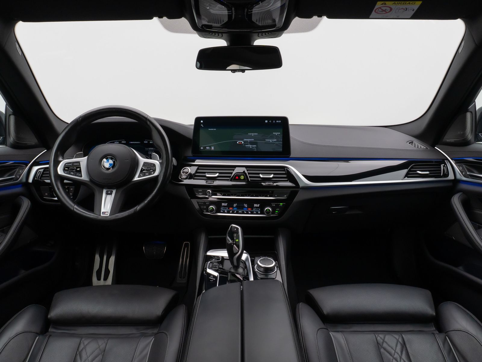 Fahrzeugabbildung BMW M550i xD Glasdach Laser 360°HUD DAB H/K SoftCl