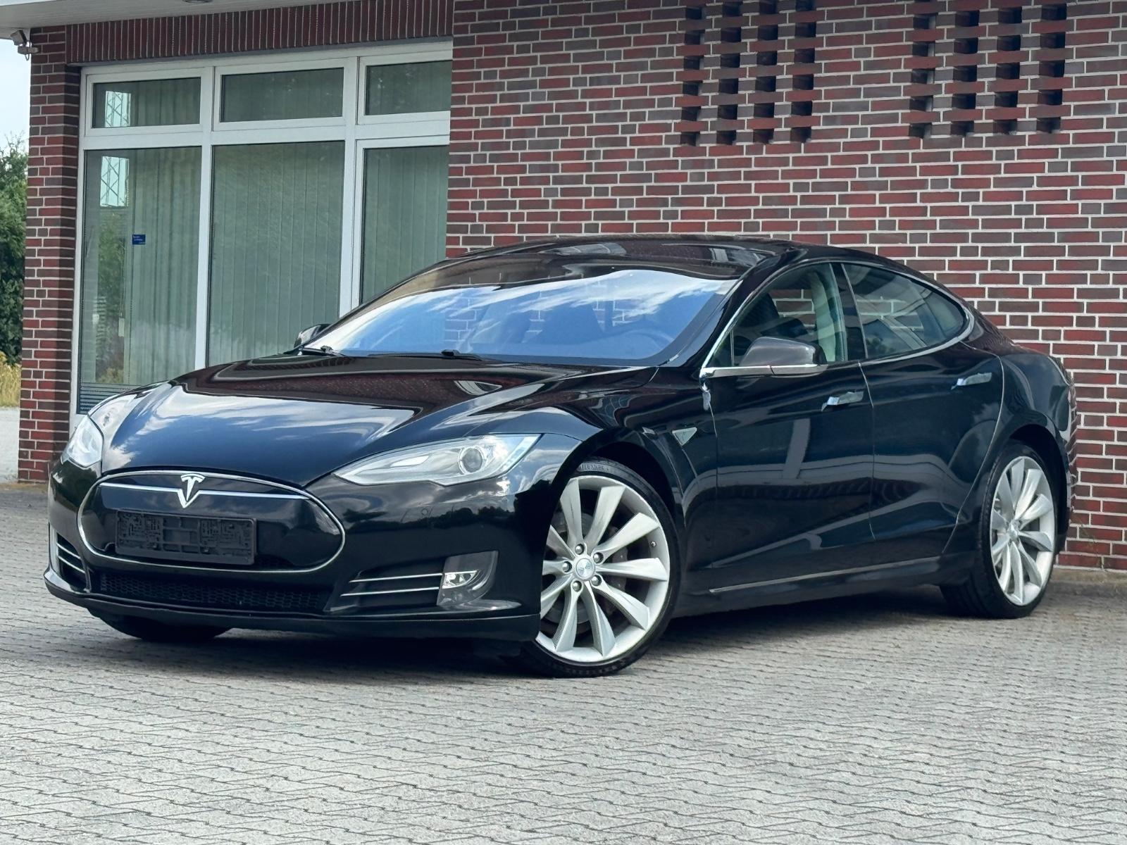 Tesla Model S P85+*FREE SUPERCHARGING*SIGNATURE*LEDER*
