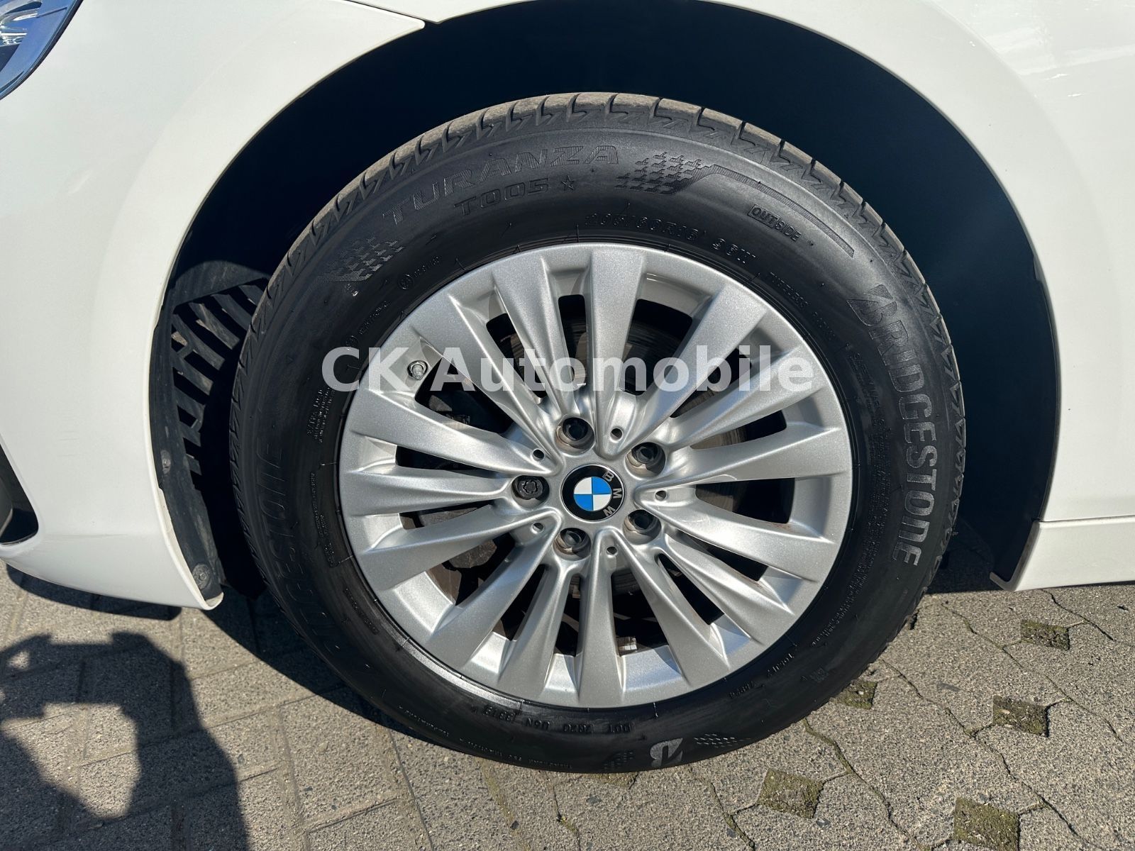 Fahrzeugabbildung BMW 218i Active Tourer Advantage Automatik/Navi/AHK