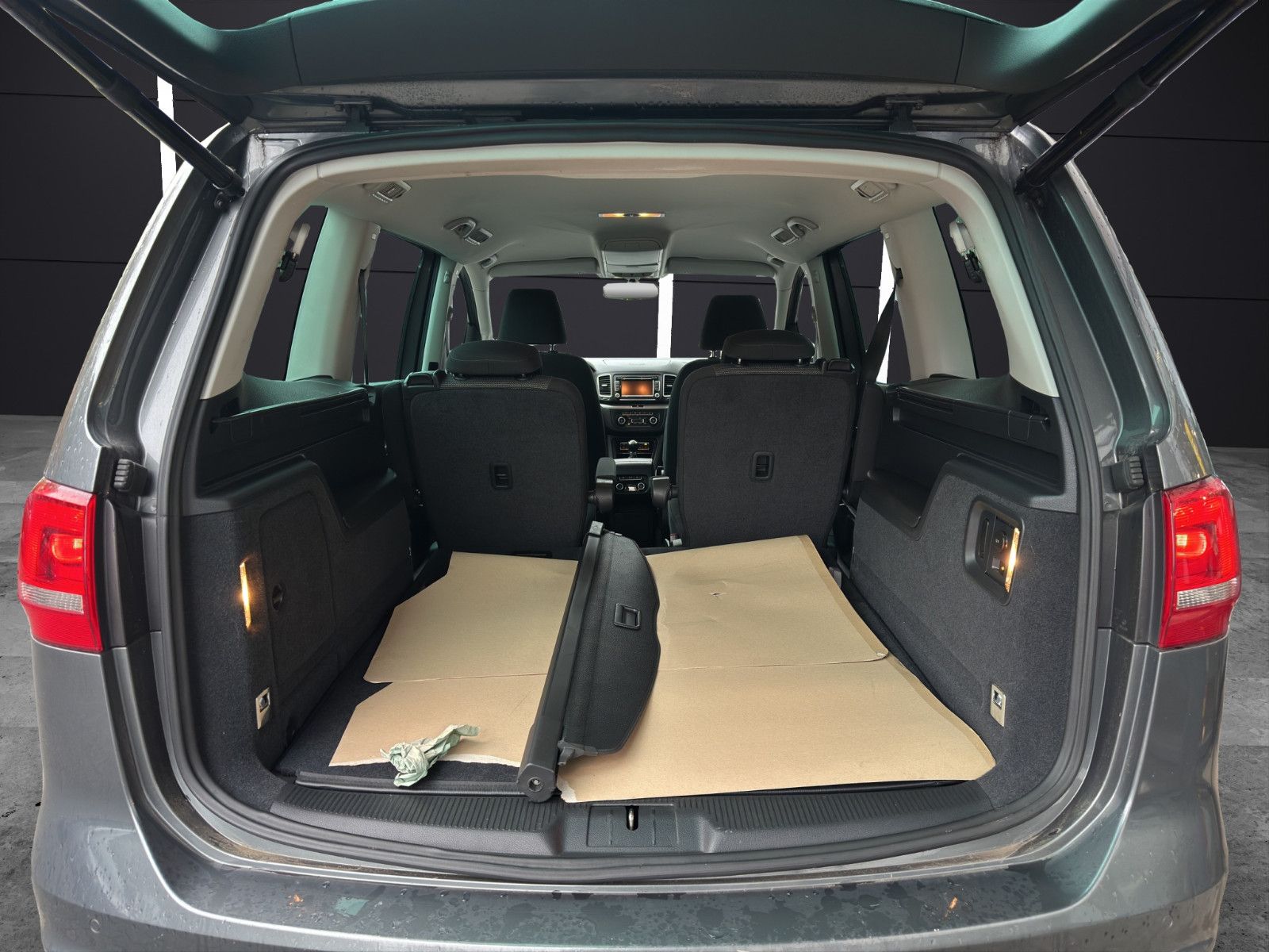 Fahrzeugabbildung Volkswagen Sharan Comfortline BMT/6 Sitze/Standheizung/Cam