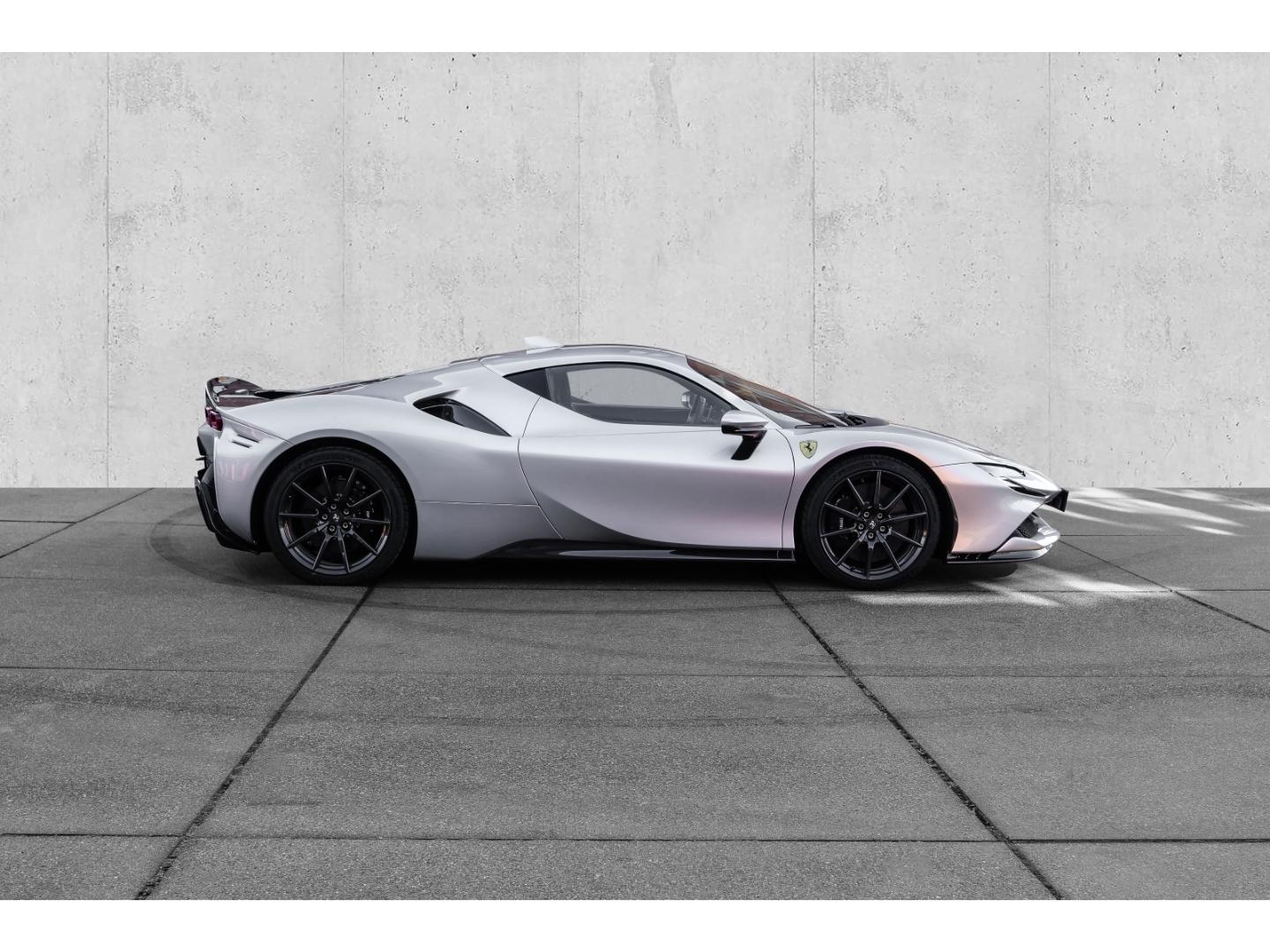 Ferrari SF90 Stradale *Carbon-Felge*Racingsitze*Assetto-