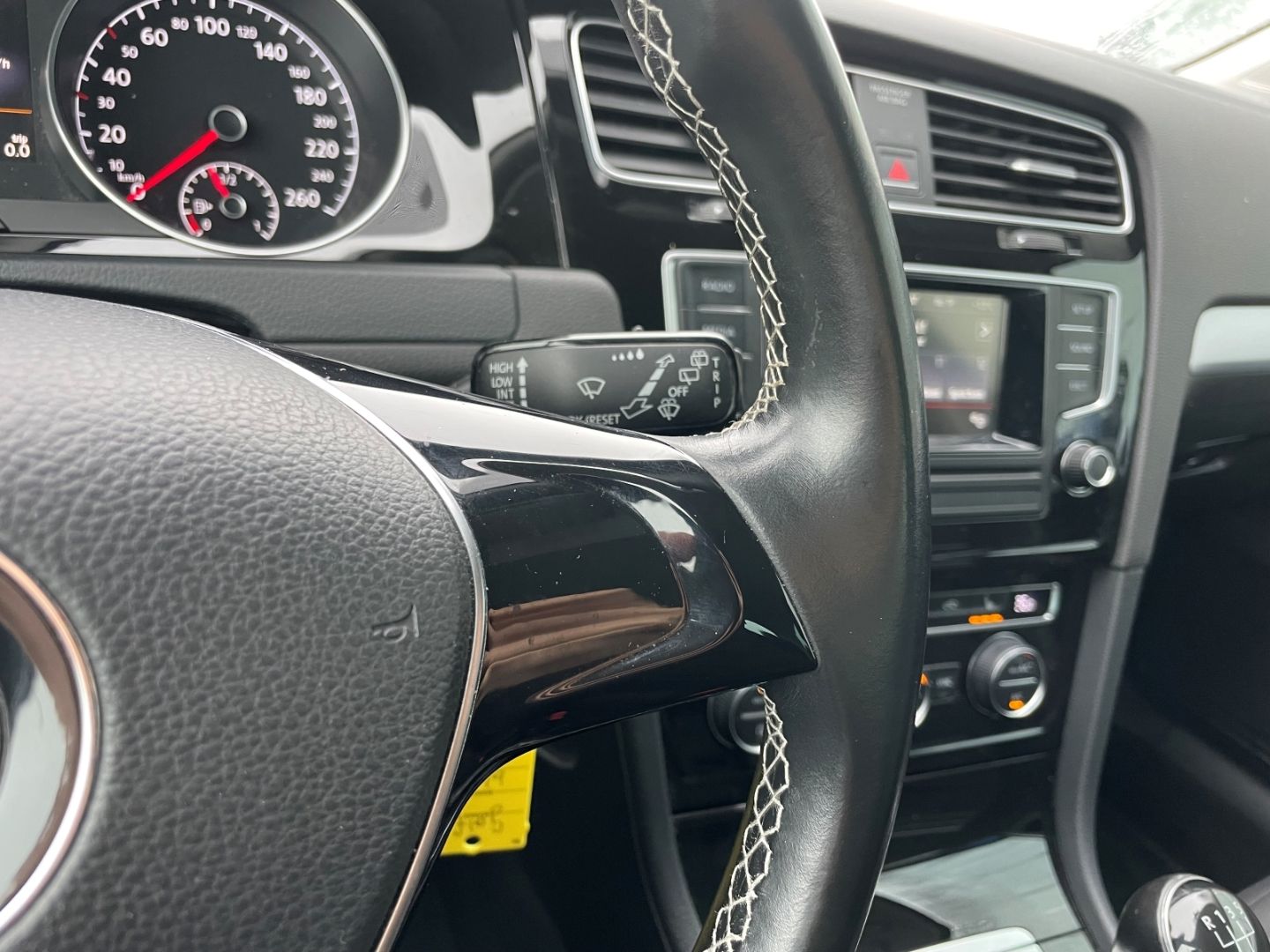 Fahrzeugabbildung Volkswagen Golf VII Cup PDC vo/hi Klimaautomatik SHZ