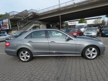 Mercedes E 200 - 4
