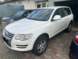 Volkswagen VW Touareg 7L 2,5TDI - Volkswagen Touareg mit Diesel-Antrieb: Geländewagen, 2.5