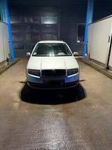 Skoda Fabia 6Y 1.2HTP Top anfängerauto - Skoda Fabia 6Y mit Benzin-Antrieb