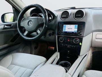 Mercedes ML 320 - 5