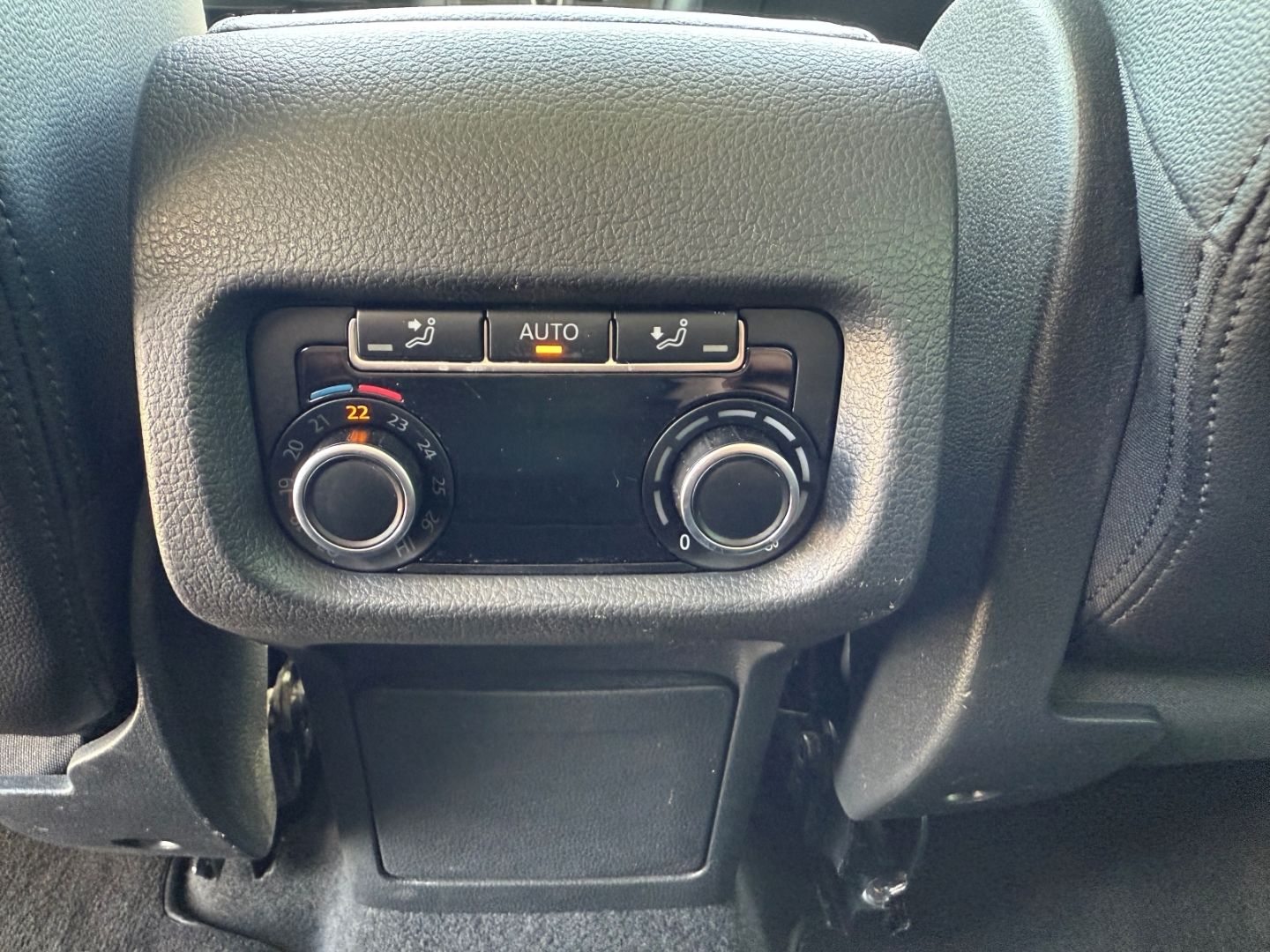 SEAT Alhambra 1.4 TSI 7-Sitzer Navi RFK ALU Alcan 3Zo - Image 19